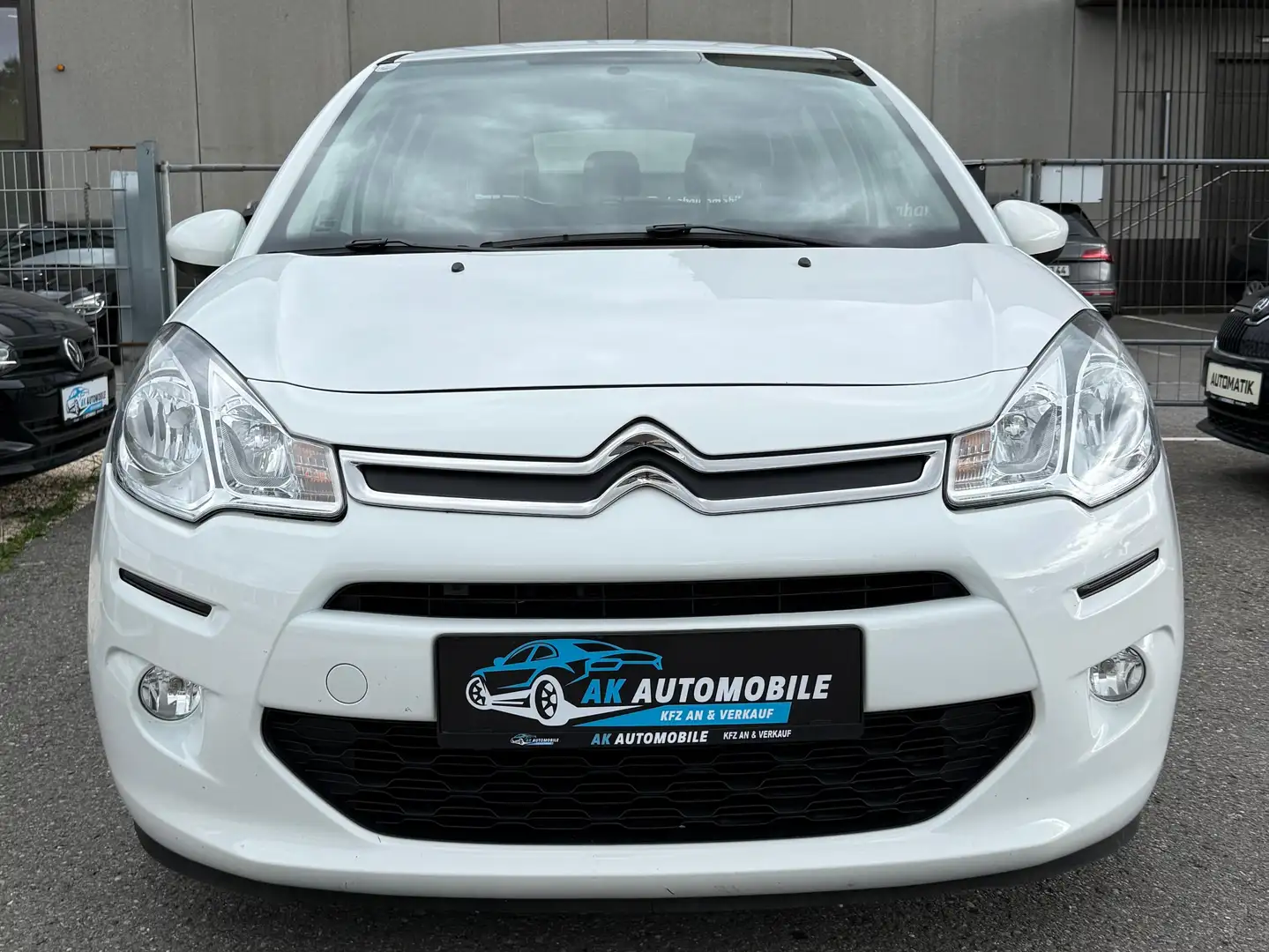 Citroen C3 C3 Pure Tech (VTi) 82 Exclusive Weiß - 1