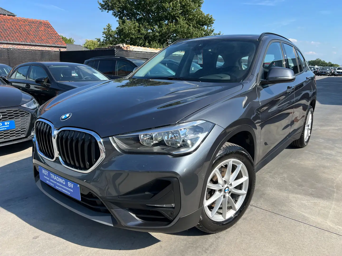 BMW X1 1.5i 140PK NAVIGATIE CAMERA SPORTZETELS LED PDC Gris - 1