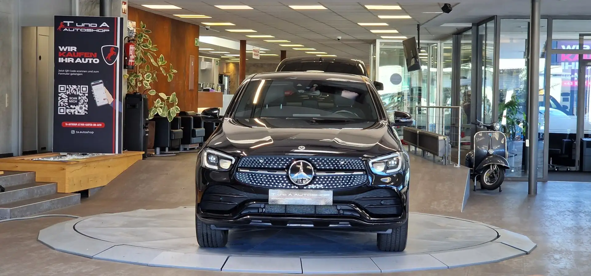 Mercedes-Benz GLC 300 de 4-Matic AMG-Line Coupe 1-Hand Aut. *AHK*360°* Schwarz - 2