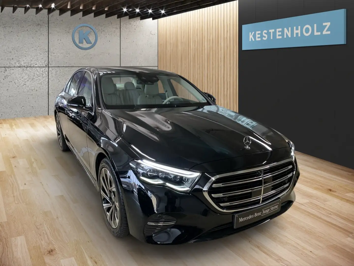 Mercedes-Benz E 200 E 200 4M Limousine *PANO*BURMESTER*DIST.*360°CAM Schwarz - 2