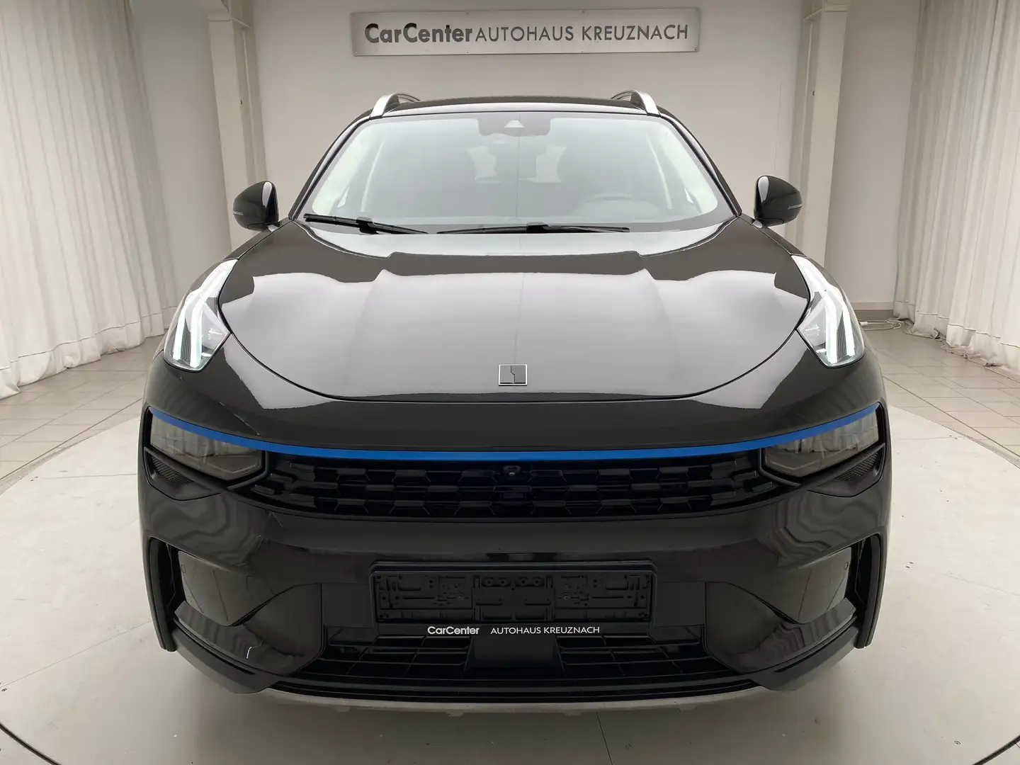 Lynk & Co 01 01 PHEV 1.5 Plug-in-Hybrid Automatik 360° Zwart - 2