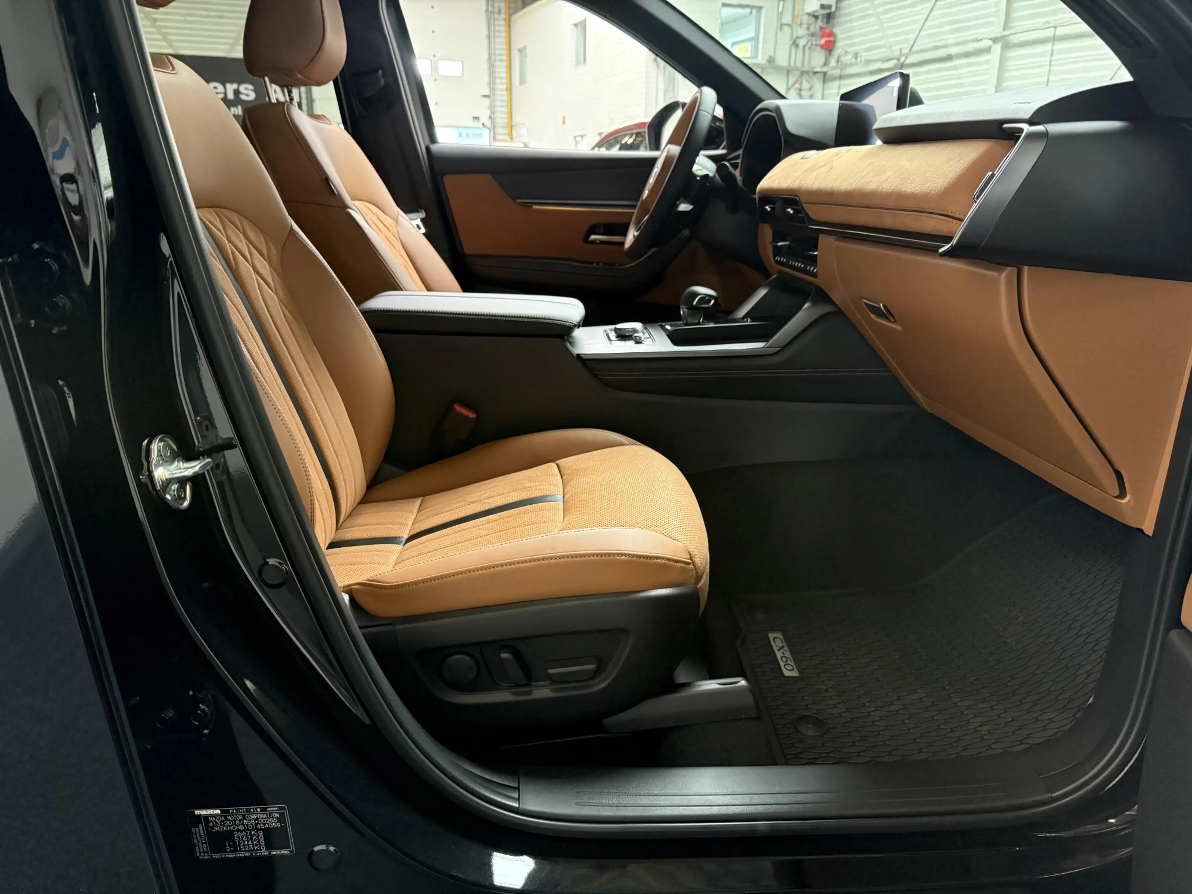 Mazda CX-60 2.5 e-SkyActiv PHEV Homura Plus | PANO | BOSE | 20 — photo 29
