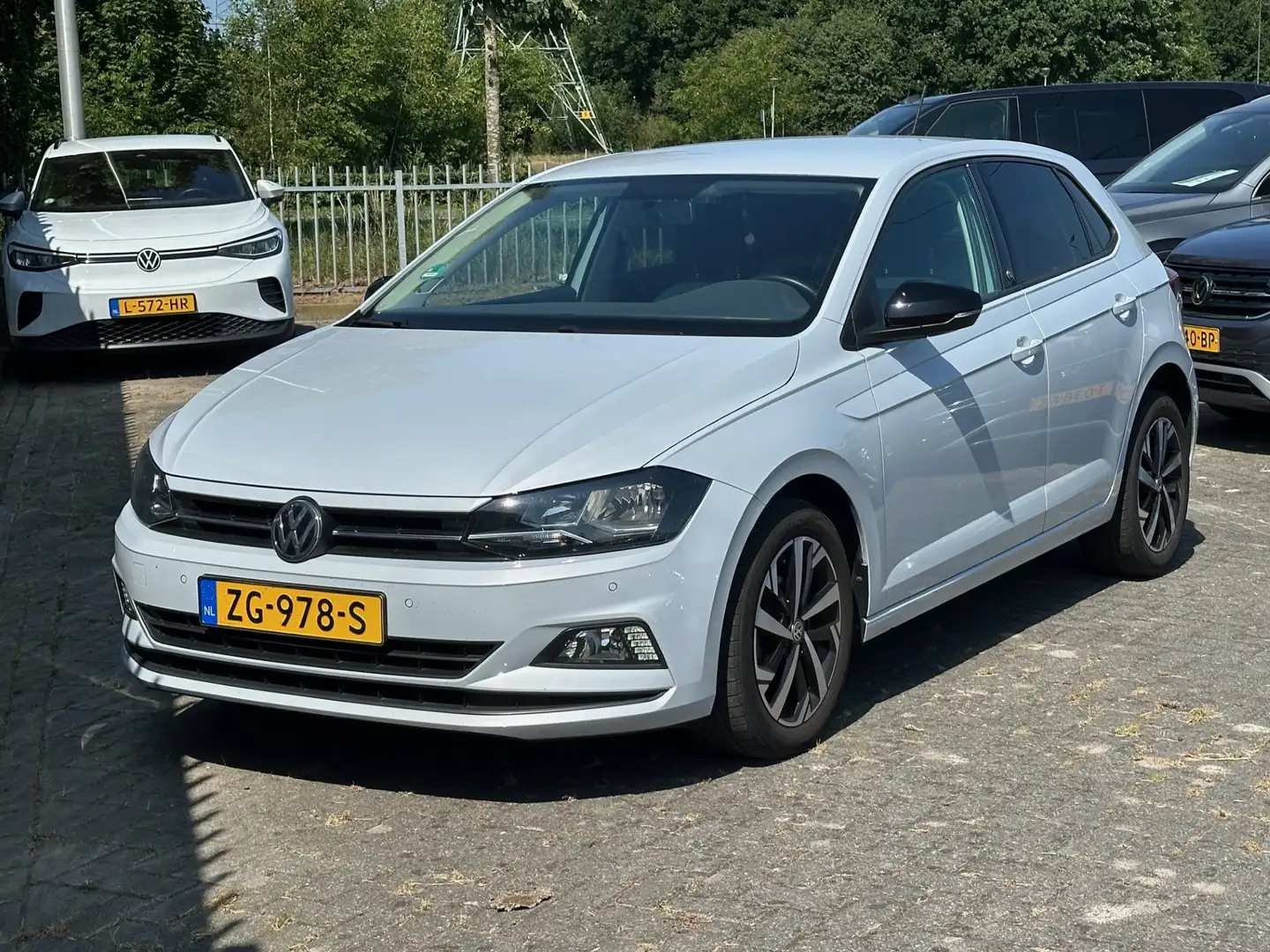 Volkswagen Polo 1.0 TSI 95pk Beats Navigatie Wit - 2