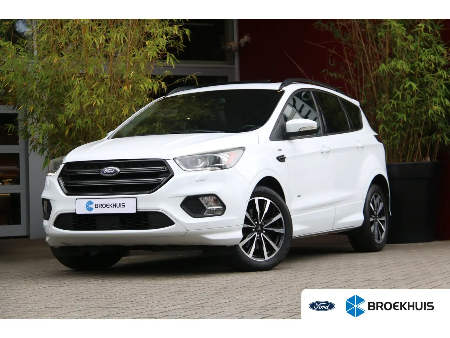 Ford Kuga 1.5 EcoB. 182pk Automaat 4WD ST-Line Stoel+ Stuurv Wit - 1