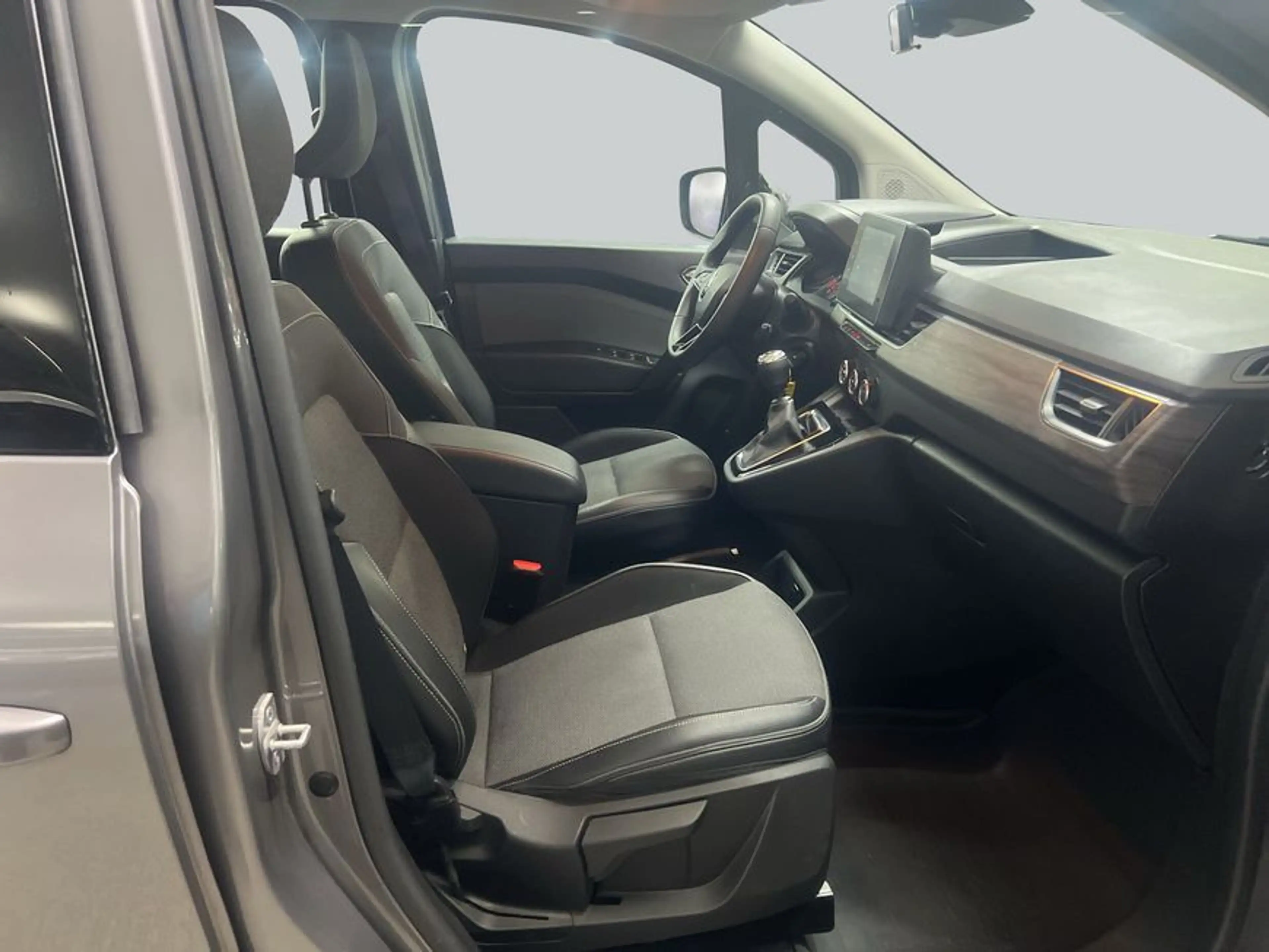 Renault Kangoo TCe 130 EDITION ONE — photo 12