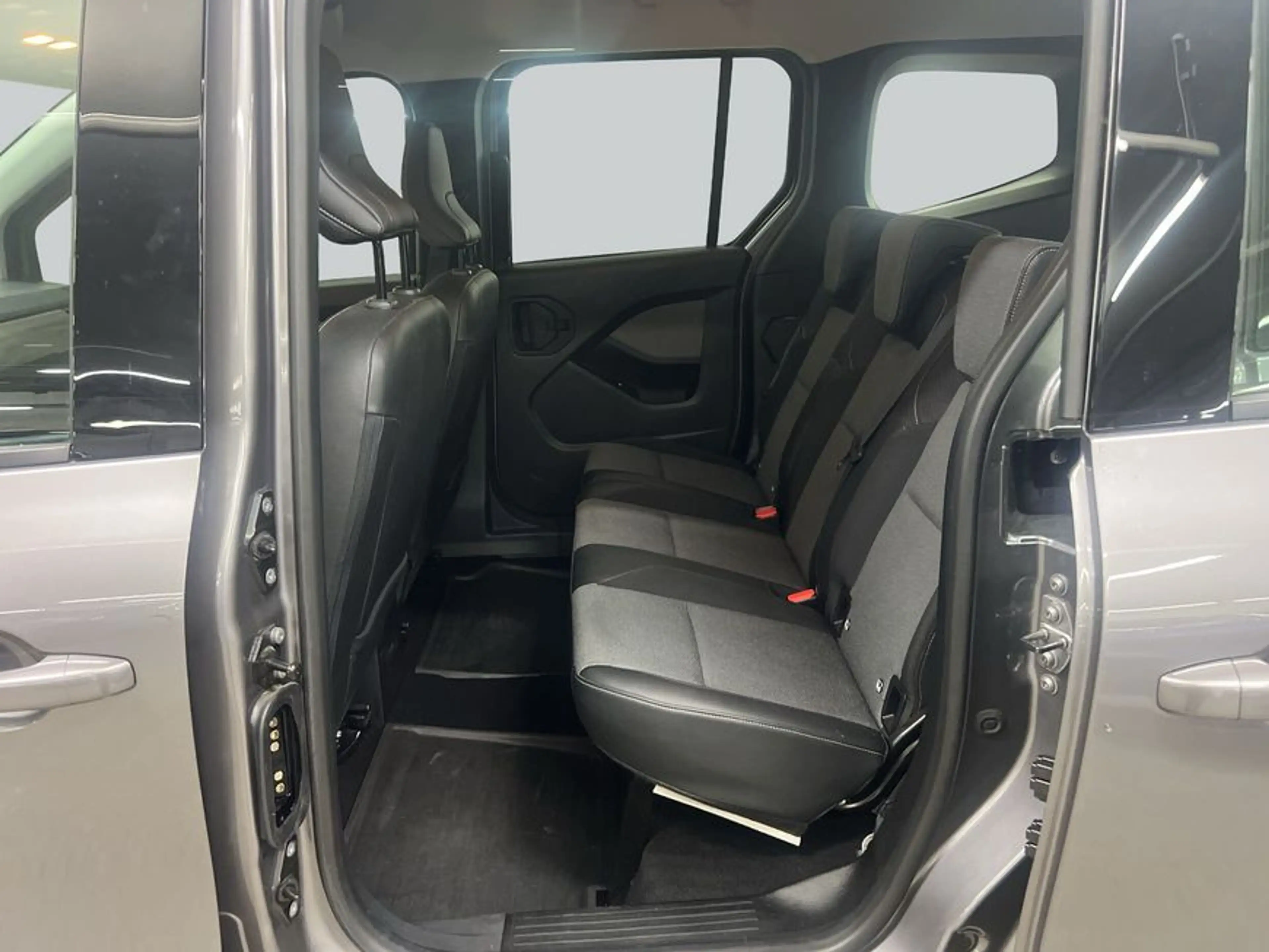 Renault Kangoo TCe 130 EDITION ONE — photo 11