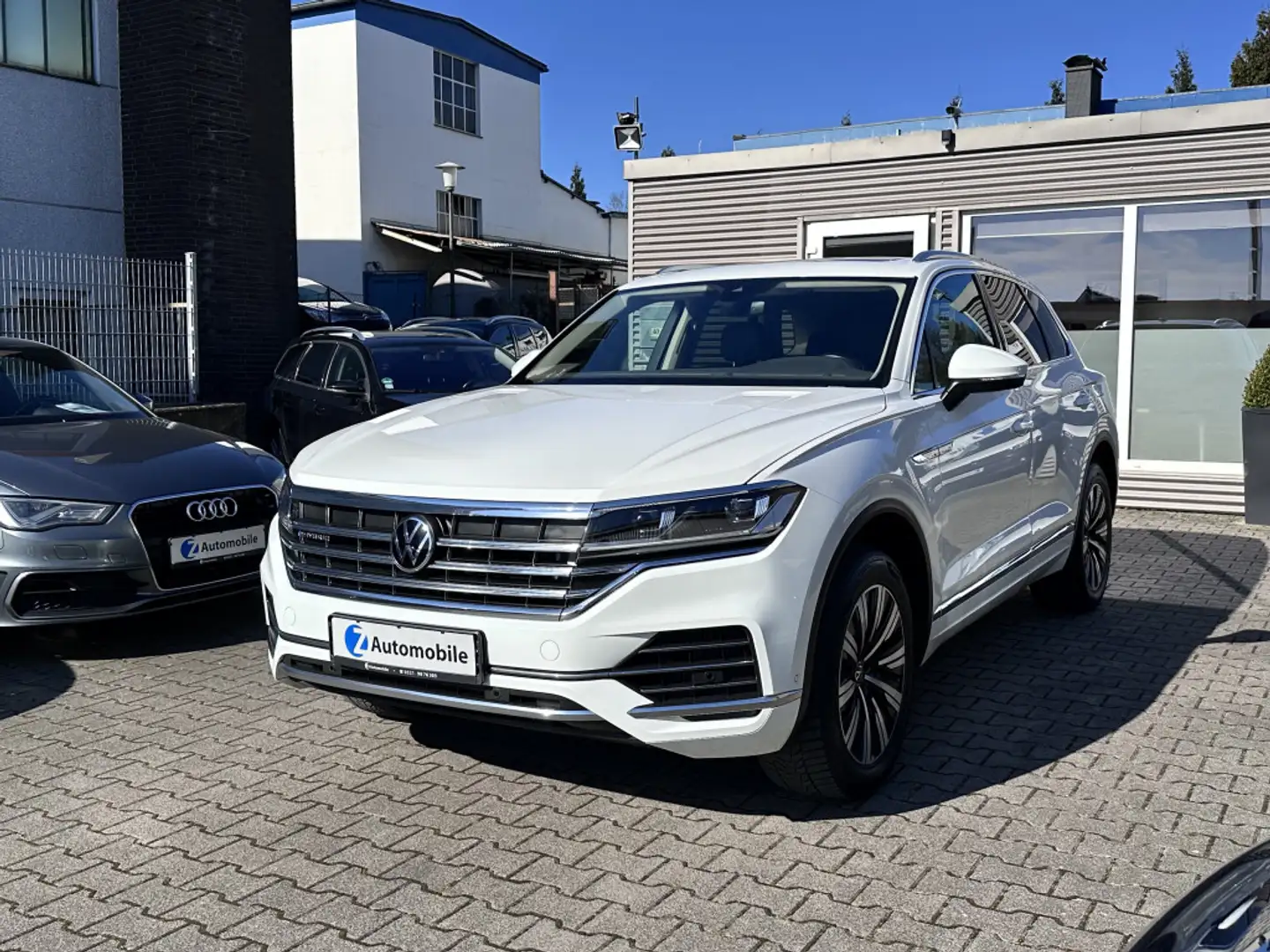Volkswagen Touareg eHybrid Atmosphere Panorama AHK - 2