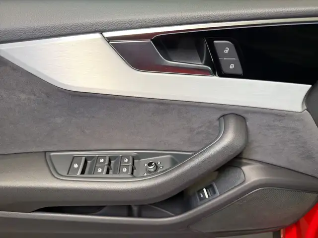Audi A5 Cabriolet view 12