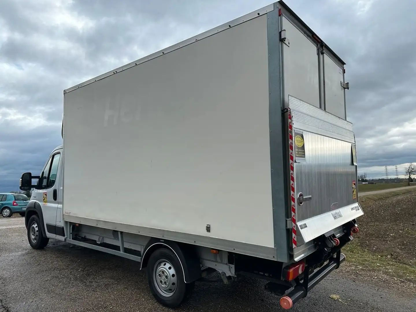 Fiat Ducato 18490 ht caisse 20m3 hayon - 2