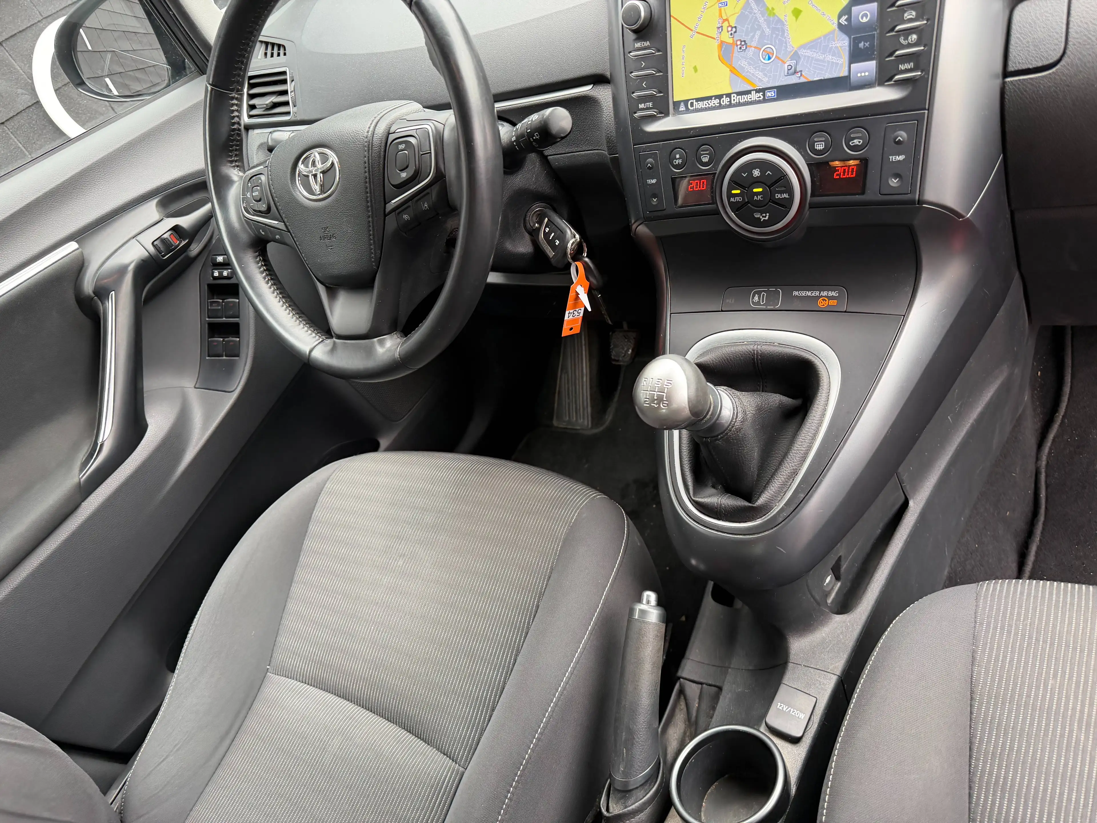 Toyota Verso 1.8i+7 PLACES+NAVI+CAMERA+FULL CARNET+JANTES+EURO 6B — photo 14