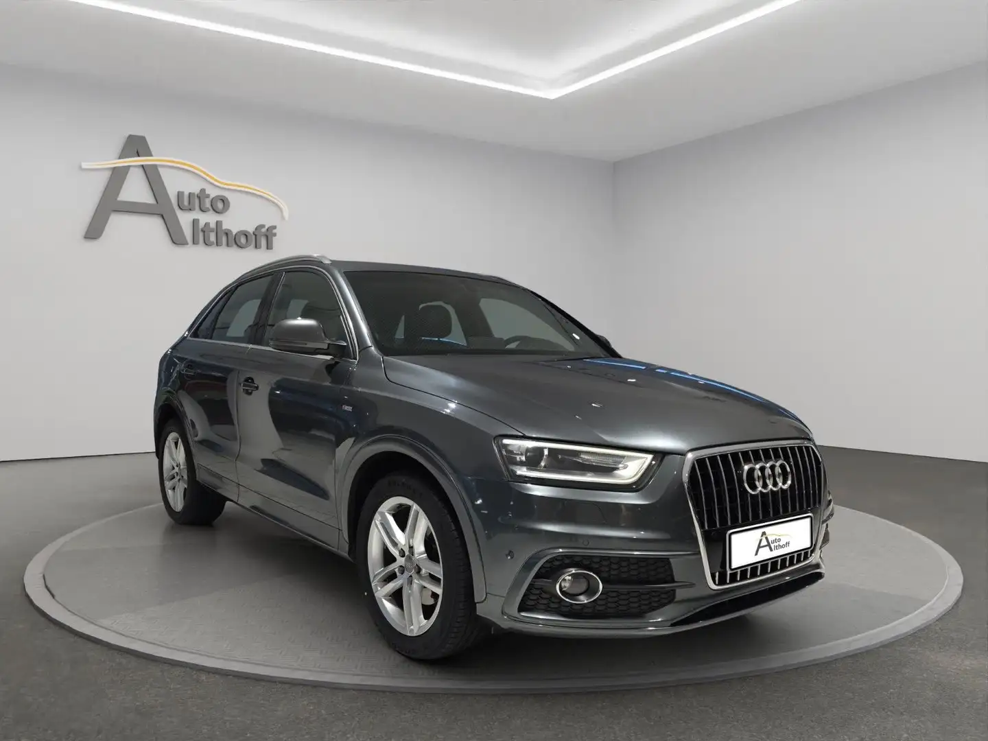 Audi Q3 2.0 quattro 1.HD S-LINE DSG PARK PAN XEN TEMP Grey - 1