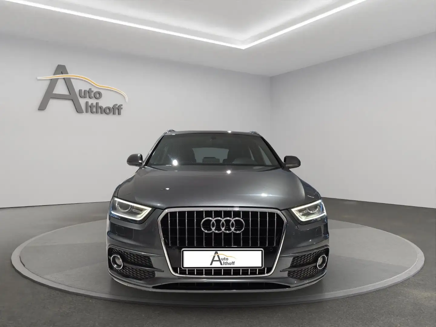 Audi Q3 2.0 quattro 1.HD S-LINE DSG PARK PAN XEN TEMP Grey - 2