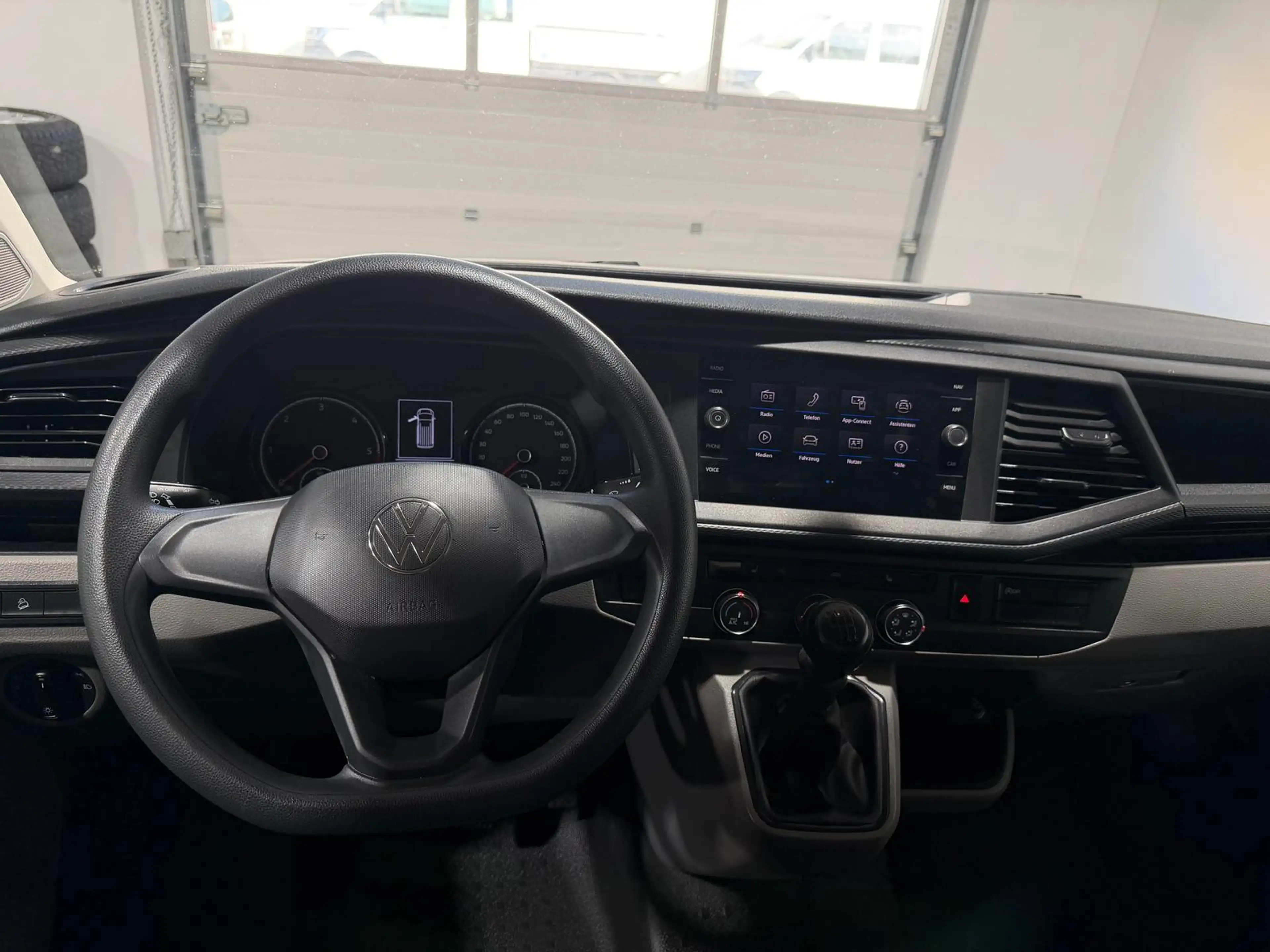 Volkswagen T6.1 Transporter ,4Motion,lang,Navi,Standh,AHK — photo 10