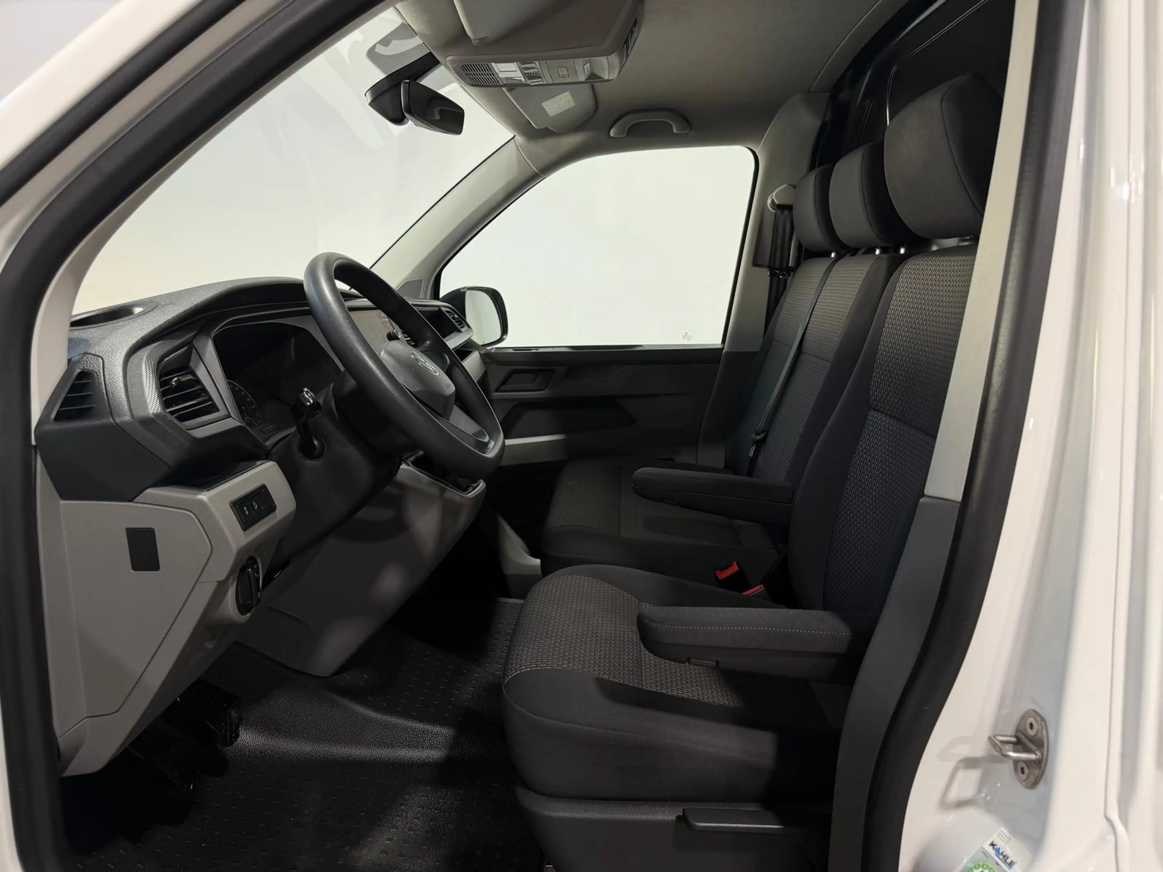 Volkswagen T6.1 Transporter ,4Motion,lang,Navi,Standh,AHK — photo 14