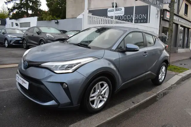 Toyota Dyna 1.8 HYBRIDE 122CH DYNAMIC BUSINESS E-CVT + PROGRAMME BEYOND ZERO ACADEMY