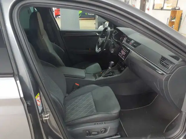 Skoda Superb view 8