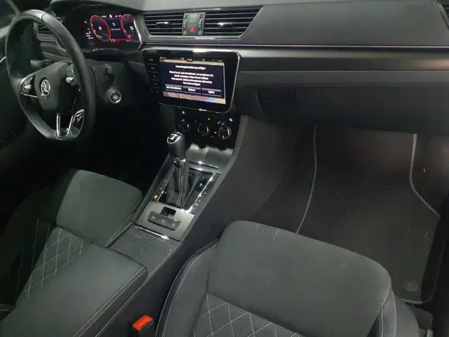 Skoda Superb view 9