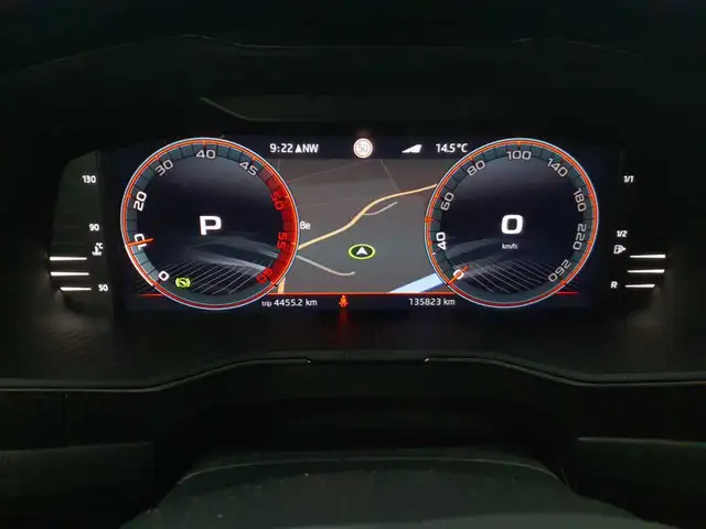 Skoda Superb view 11