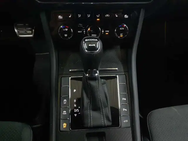 Skoda Superb view 10