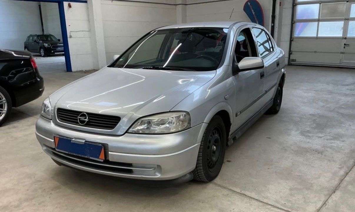 Second hand Opel Astra 1.8