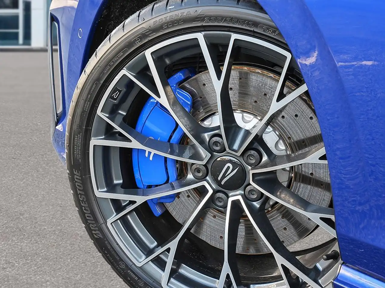 Volkswagen Golf R photo Volkswagen Golf R