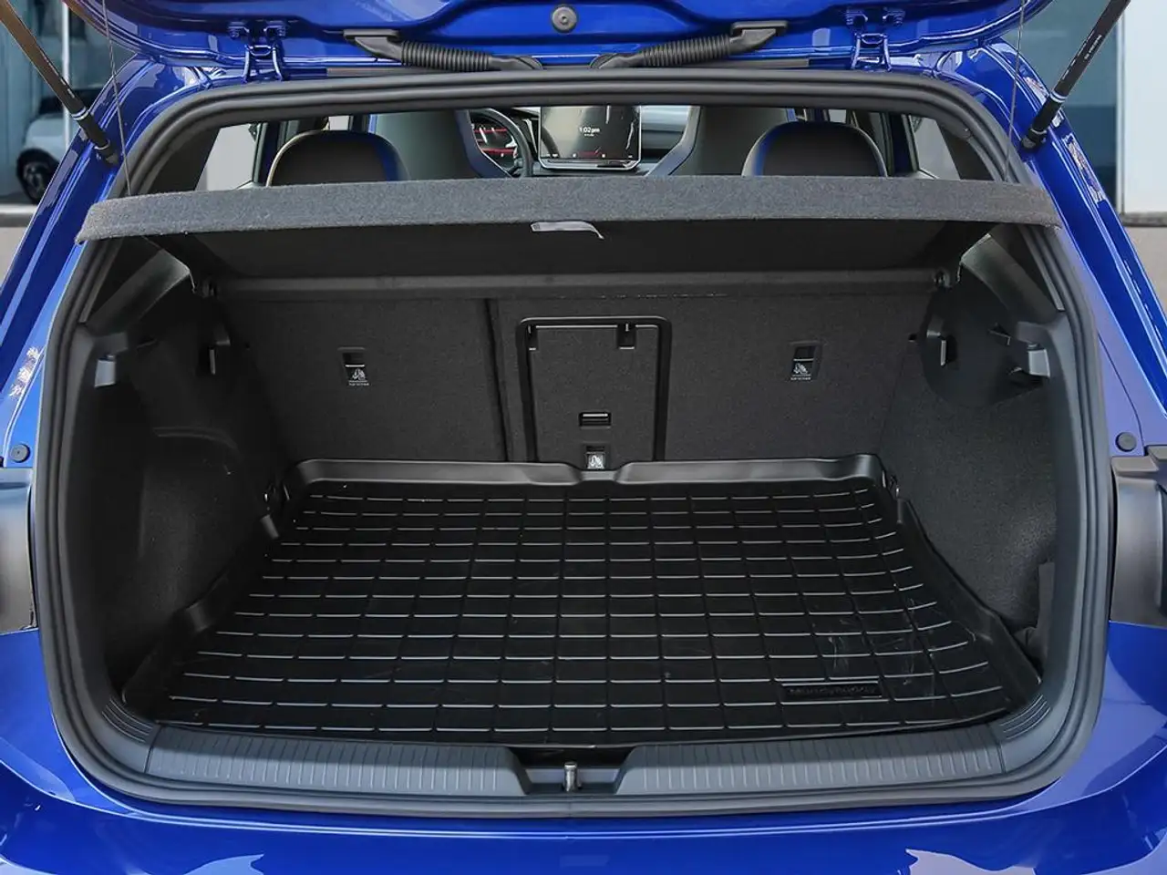 Volkswagen Golf R photo Volkswagen Golf R