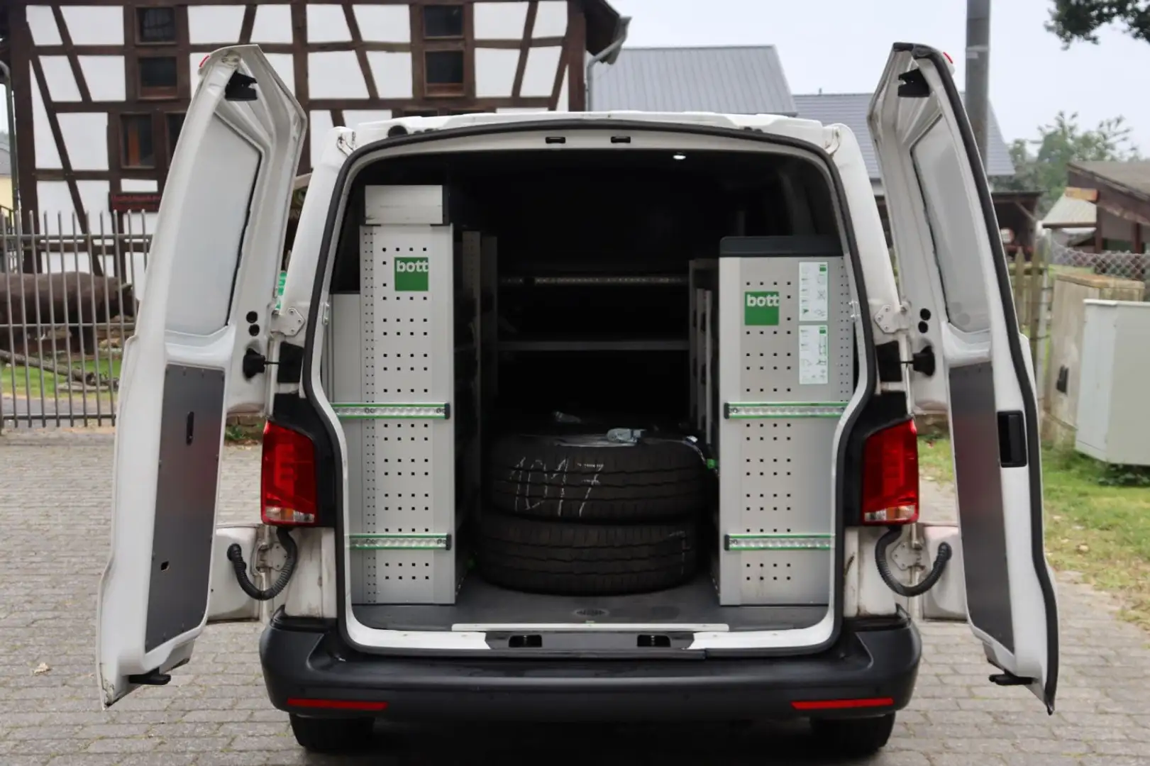 Volkswagen T6 Transporter T6.1 Kasten lang DSG NAVI FWD BOTT-Rg FLÜGELTÜRE Alb - 2