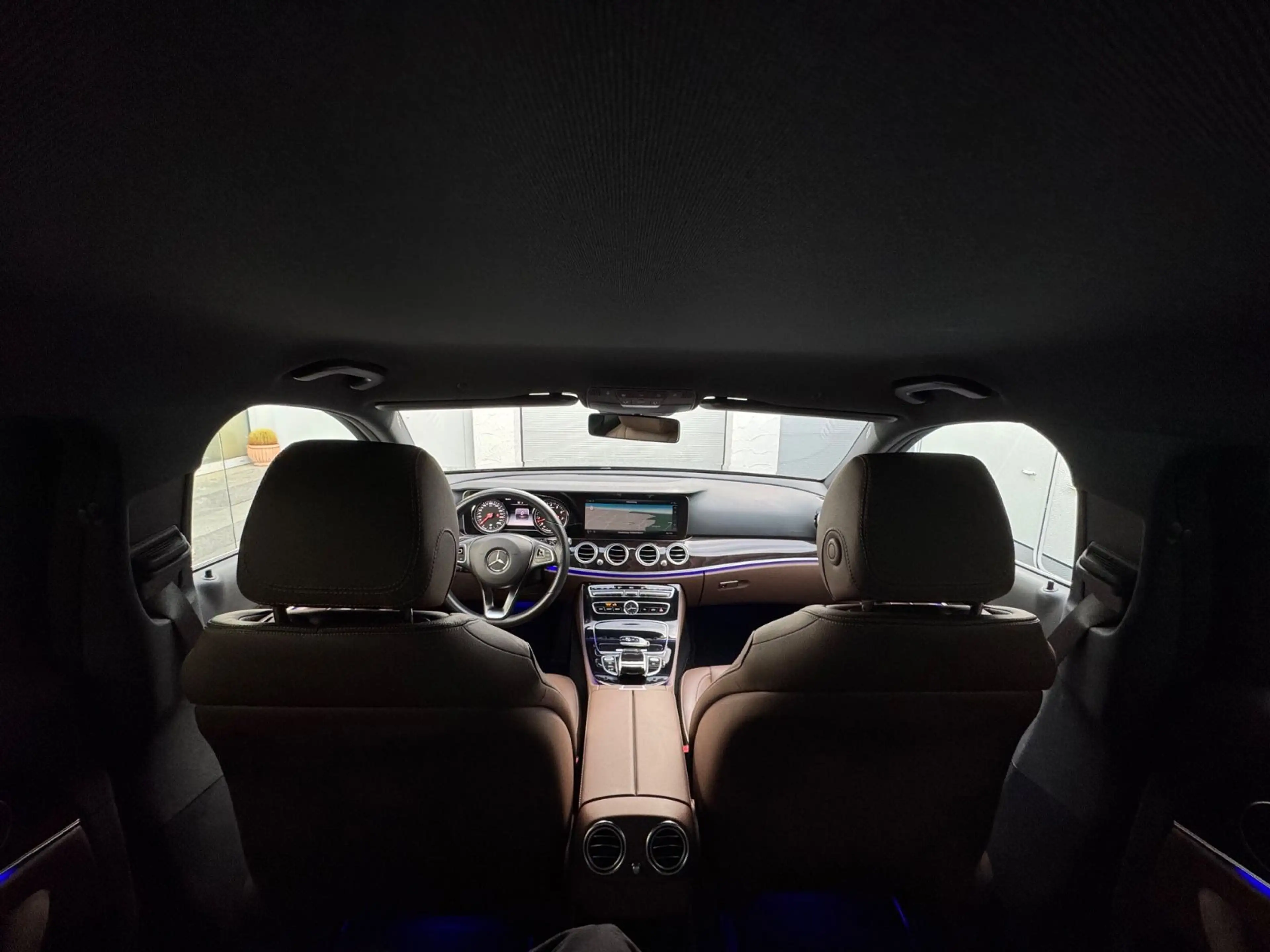 Mercedes-Benz E 400 Limousine 4Matic*AMG FELGEN* — photo 15