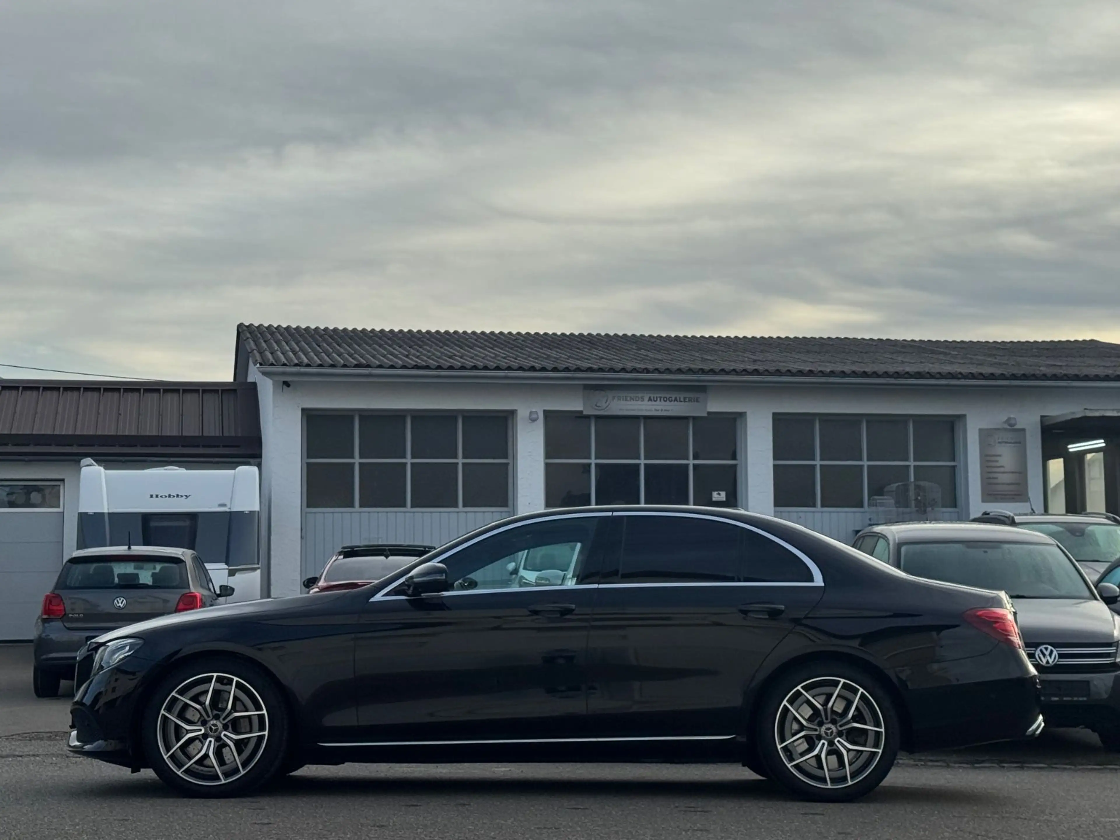Mercedes-Benz E 400 Limousine 4Matic*AMG FELGEN* — photo 3