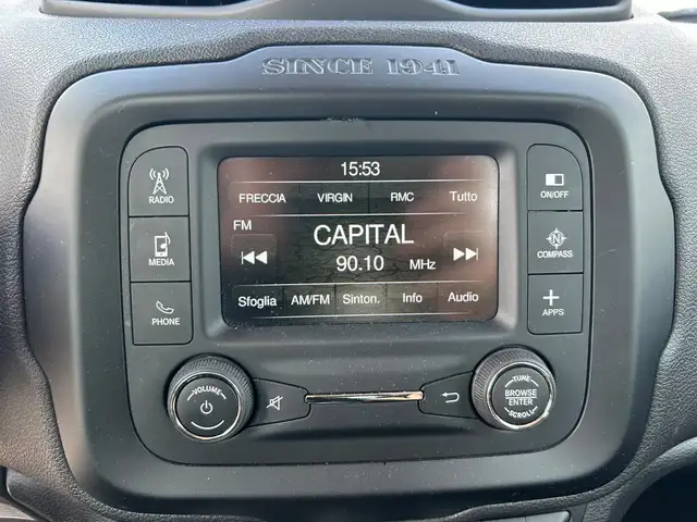 Jeep Renegade view 9