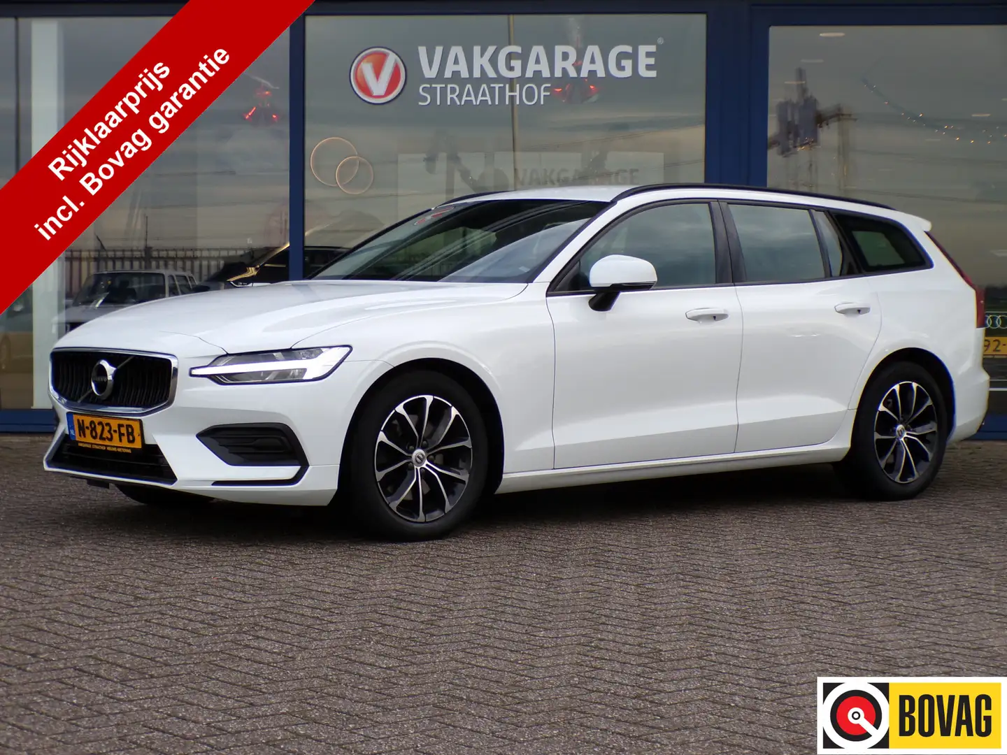 Volvo V60 2.0 B3 Momentum Advantage, Full LED / Carplay + An Blanc - 1