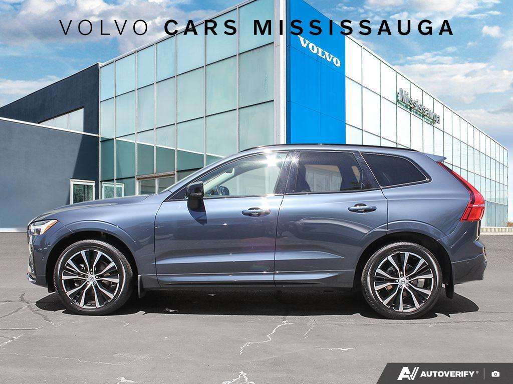 2024 Volvo XC60 Plus Dark Theme alt 3