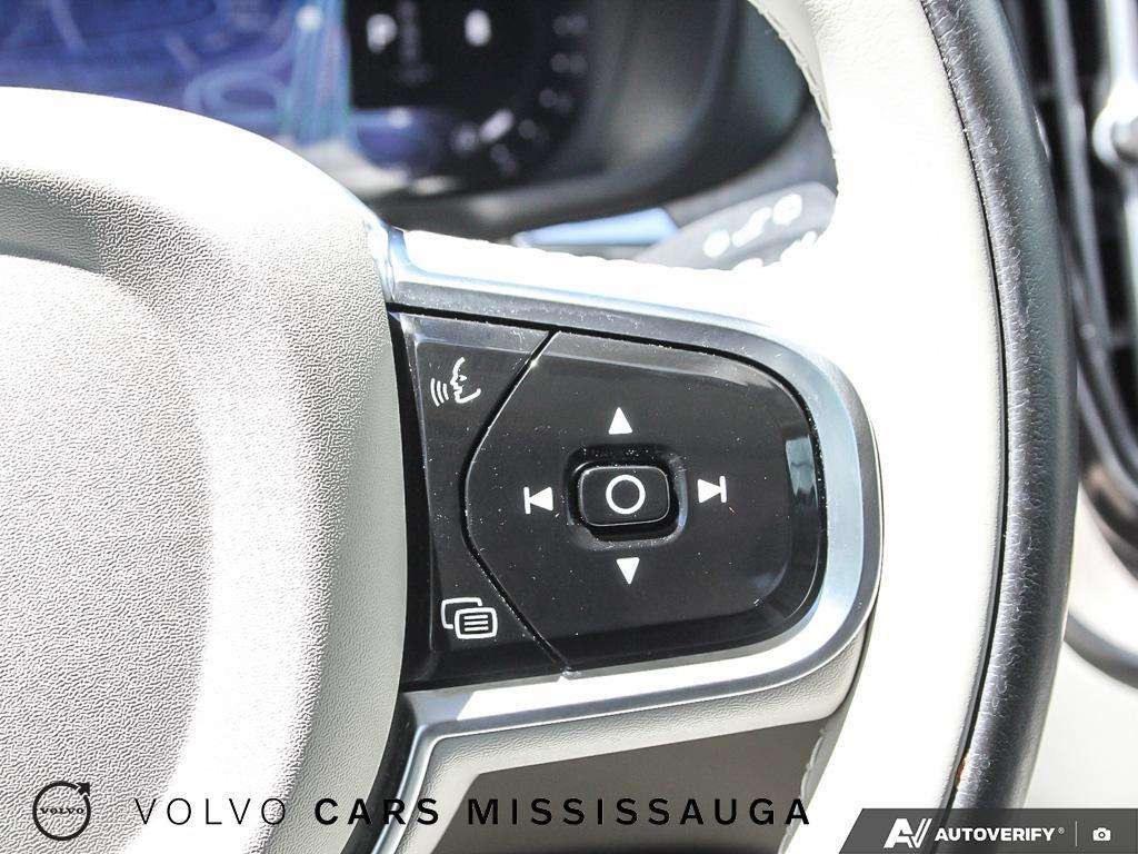 2024 Volvo XC60 Plus Dark Theme thumb 18