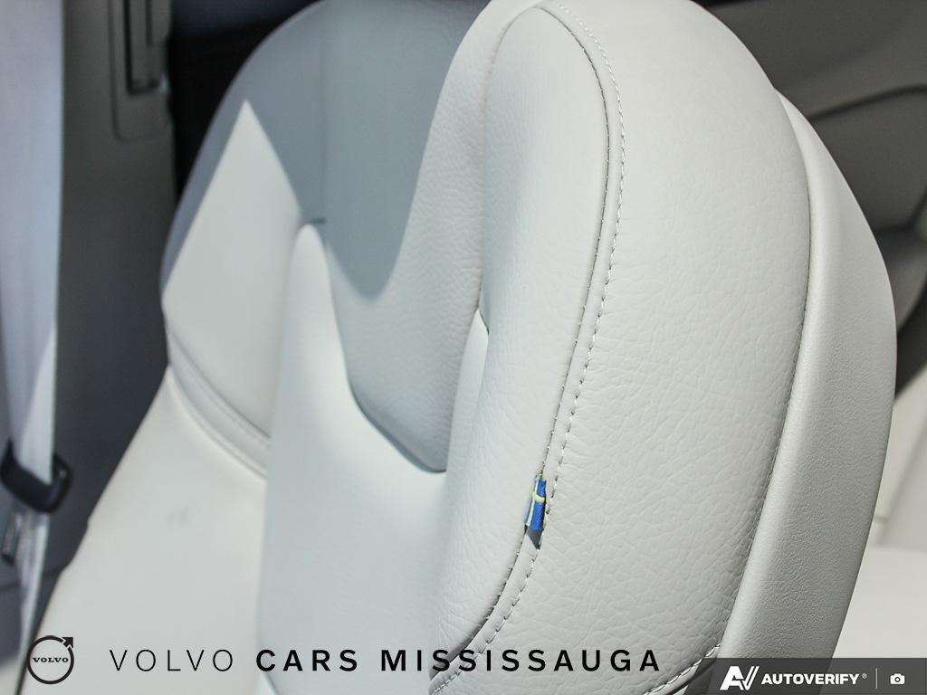 2024 Volvo XC60 Plus Dark Theme thumb 23