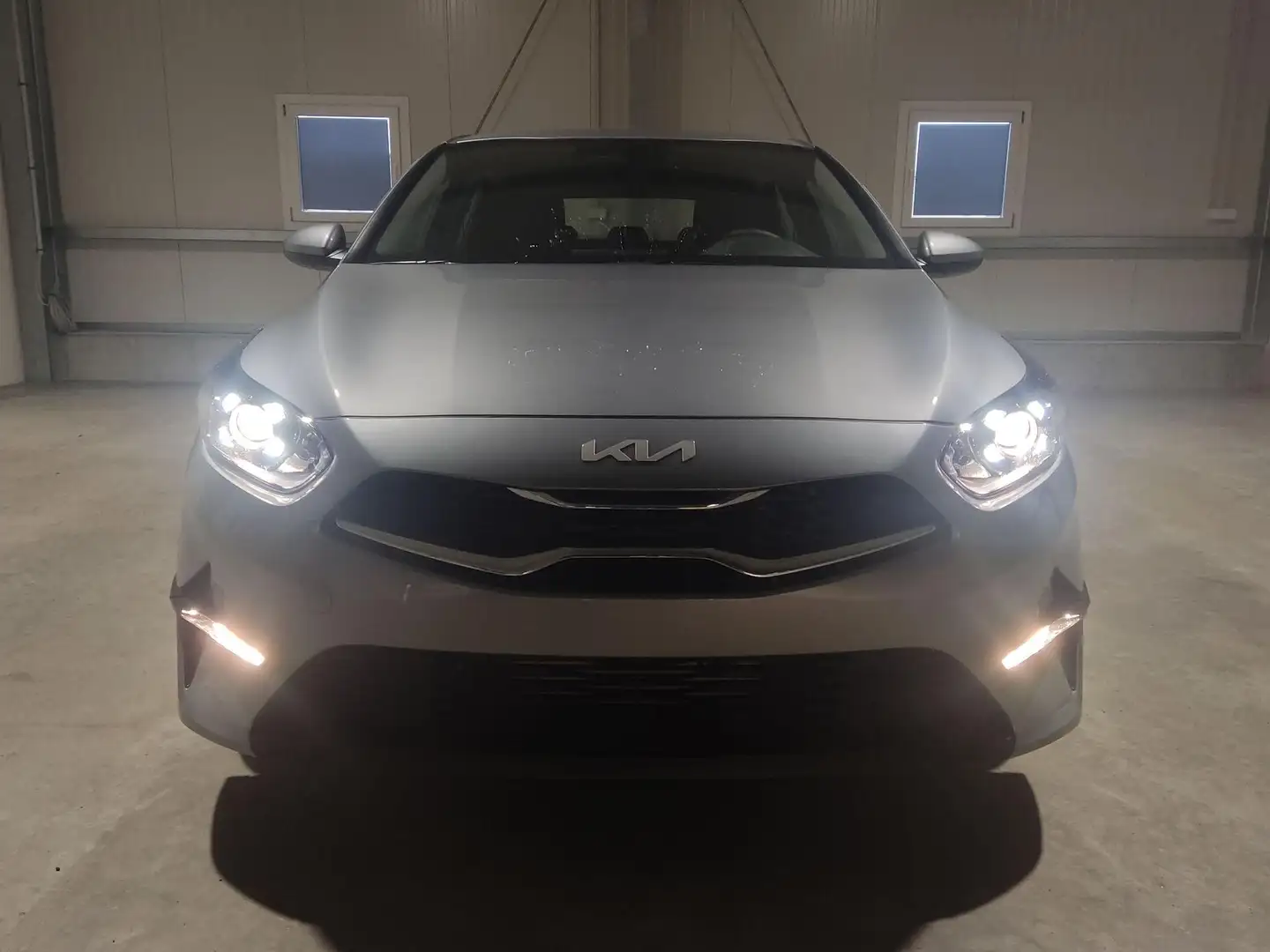 Kia Ceed / cee'd Spin 1.0 T-GDI 100 PS Navi-Rückfahrkamera-Tempo... Grigio - 2