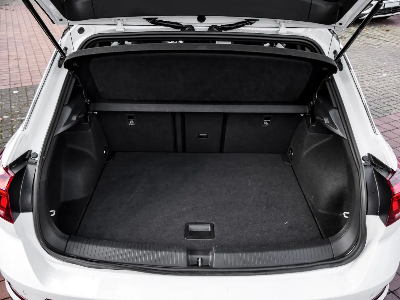 Volkswagen T-Roc GOAL 2.0 TDI DSG LED+ Navi AHK TravelAss. Keyless 12