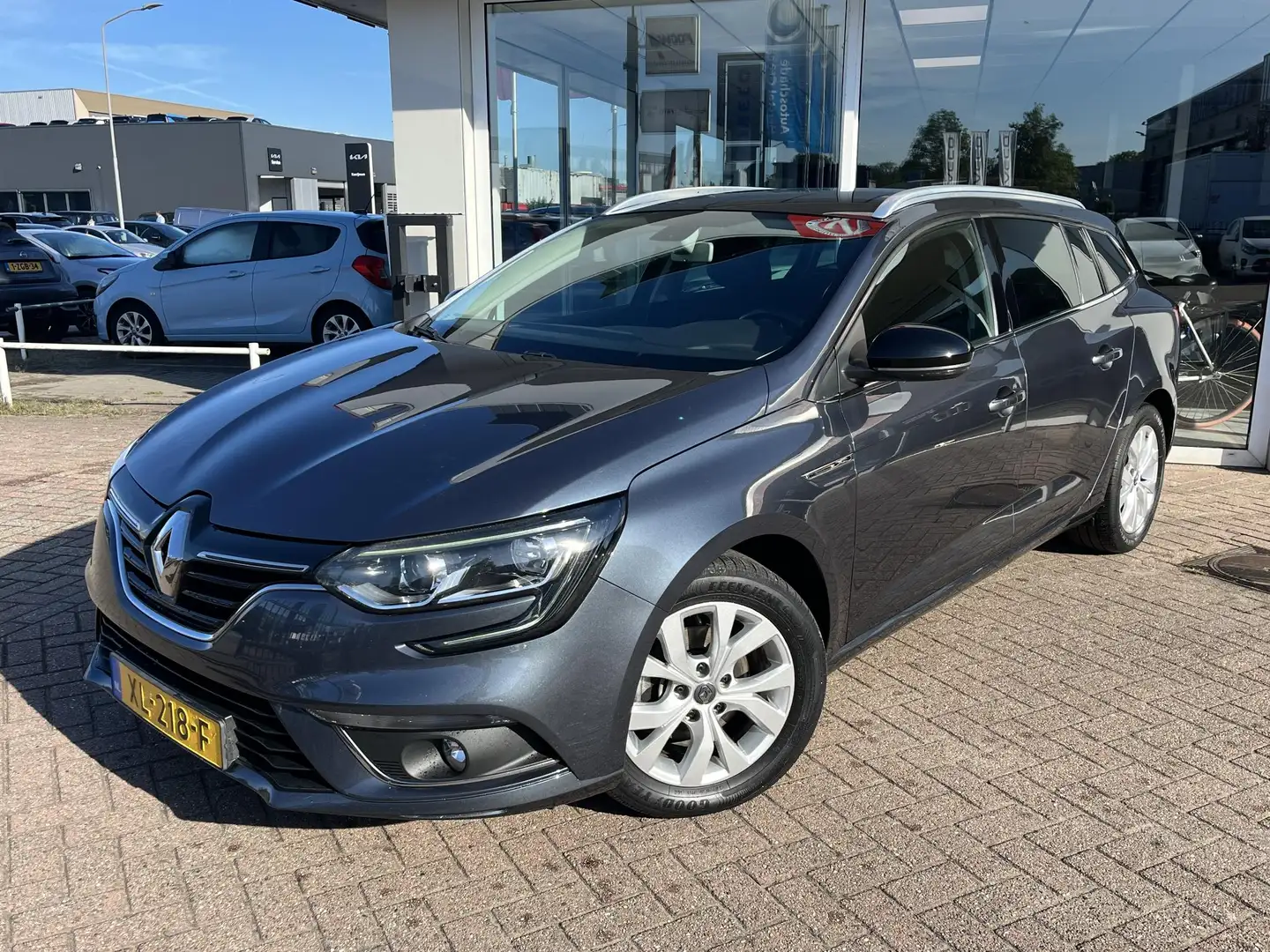 Renault Megane Estate 1.3 TCe Limited Trekhaak, Navigatie, Parkee Gris - 2
