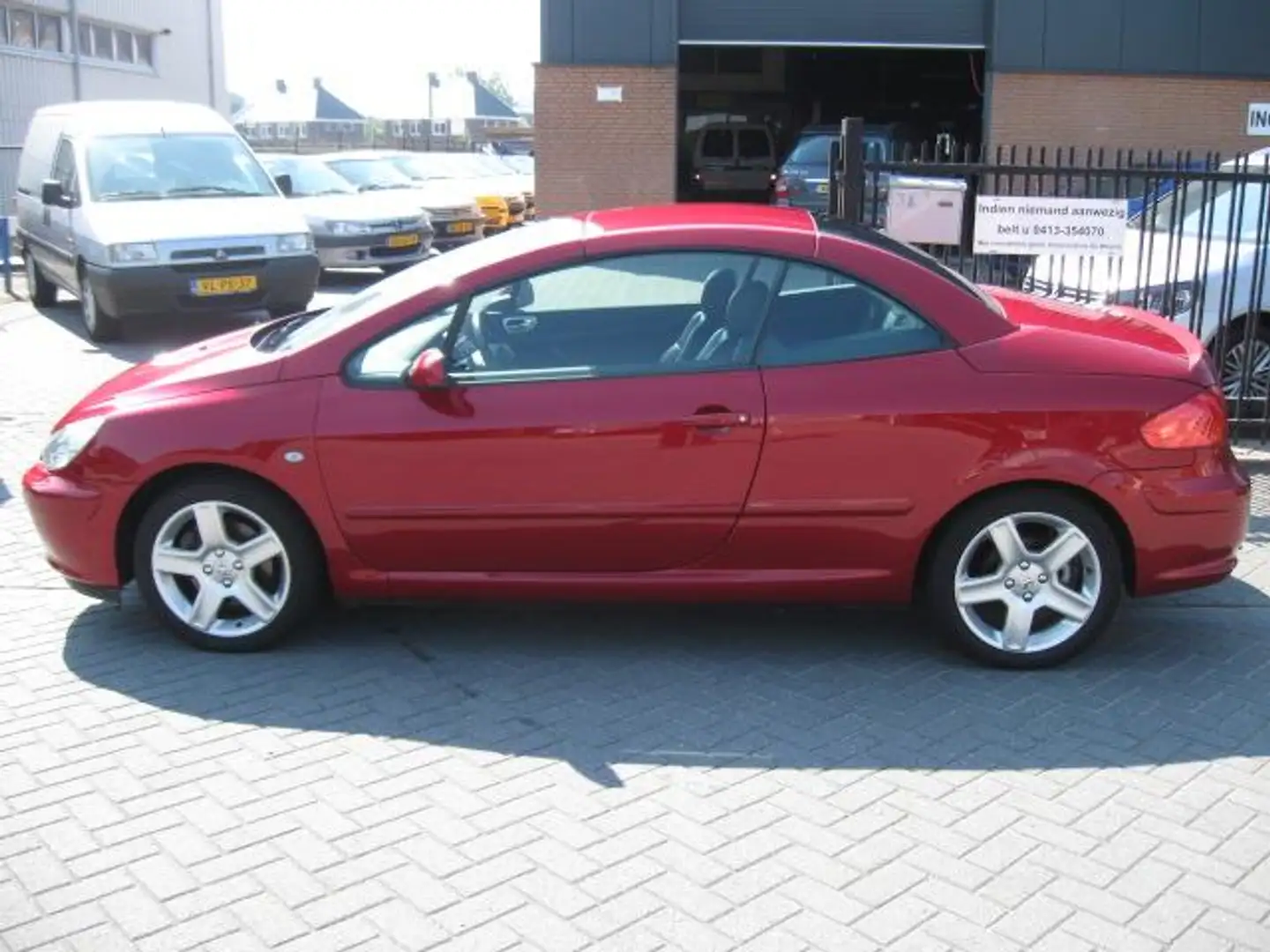 Peugeot 307 CC 2.0-16V Sport Leer Navigatie Rood - 2