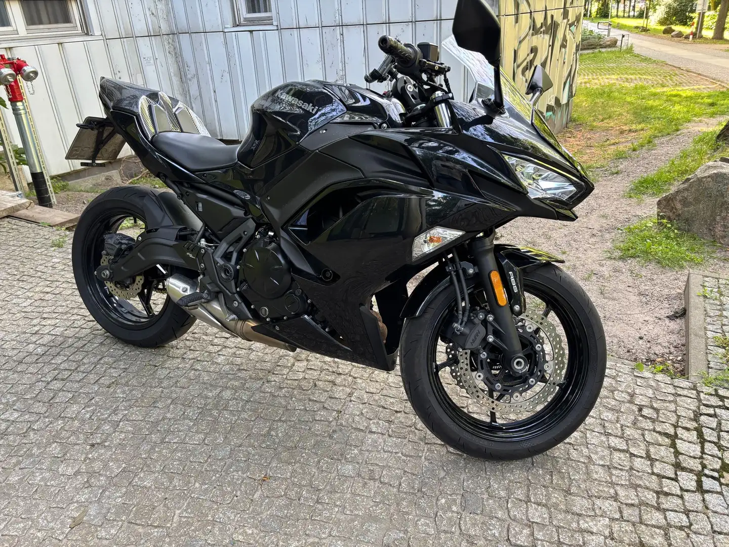 Kawasaki Ninja 650 Negro - 2