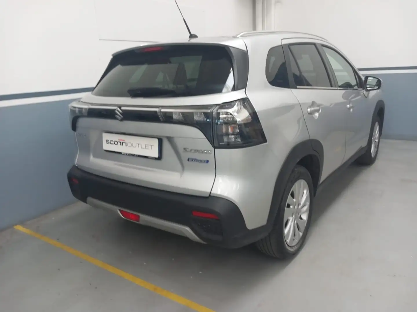 Suzuki S-Cross 1.4h Top 2wd Gris - 2