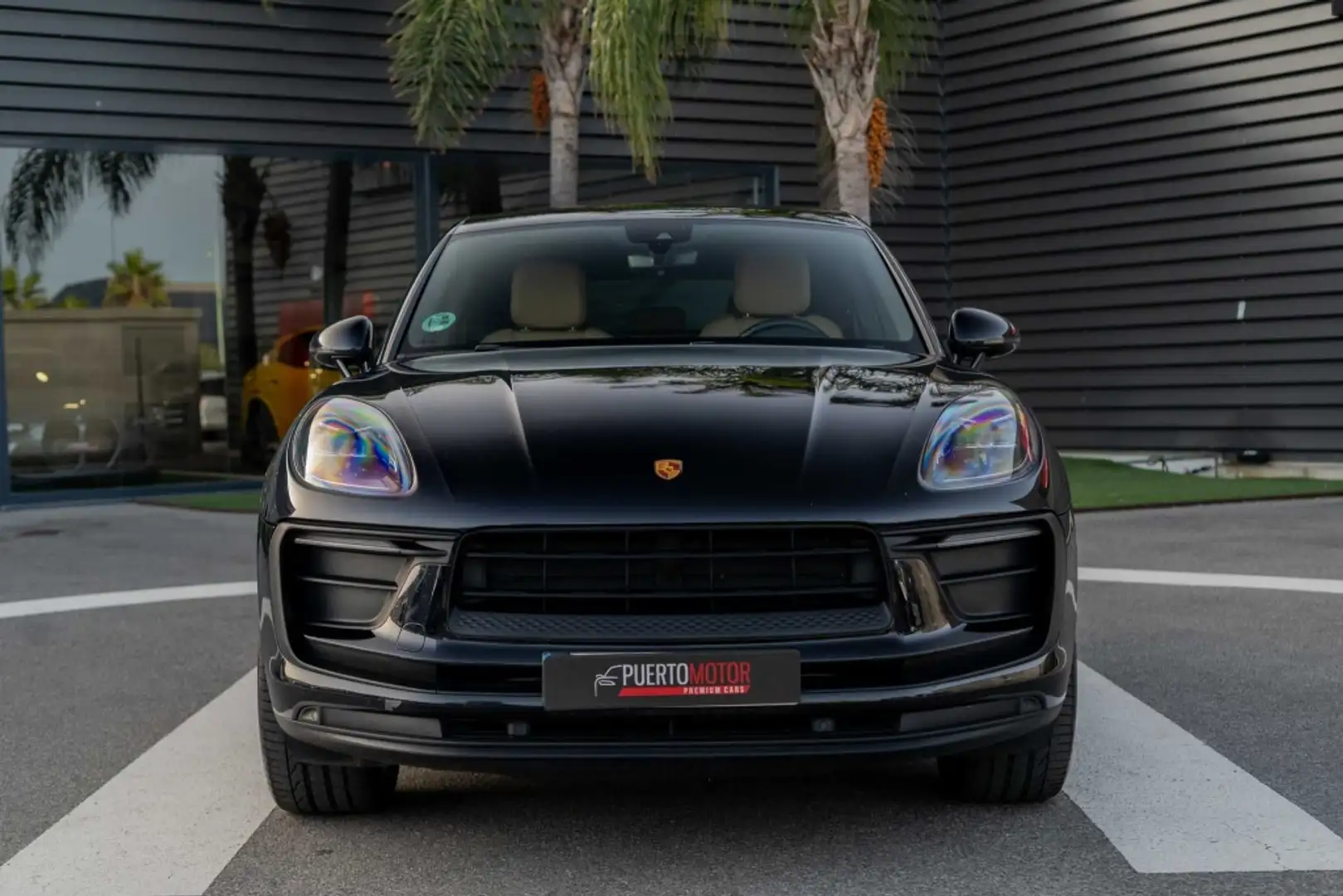 Porsche Macan Aut. Negro - 2