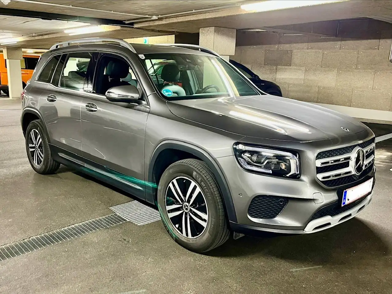 Mercedes-Benz GLB 200