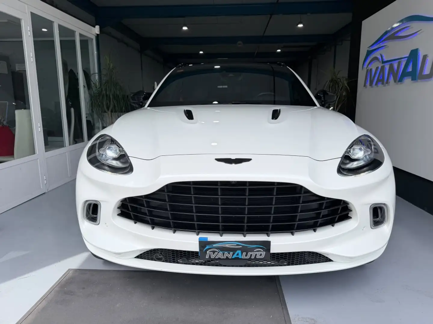 Aston Martin DBX 4.0 AWD Aut. Blanco - 2