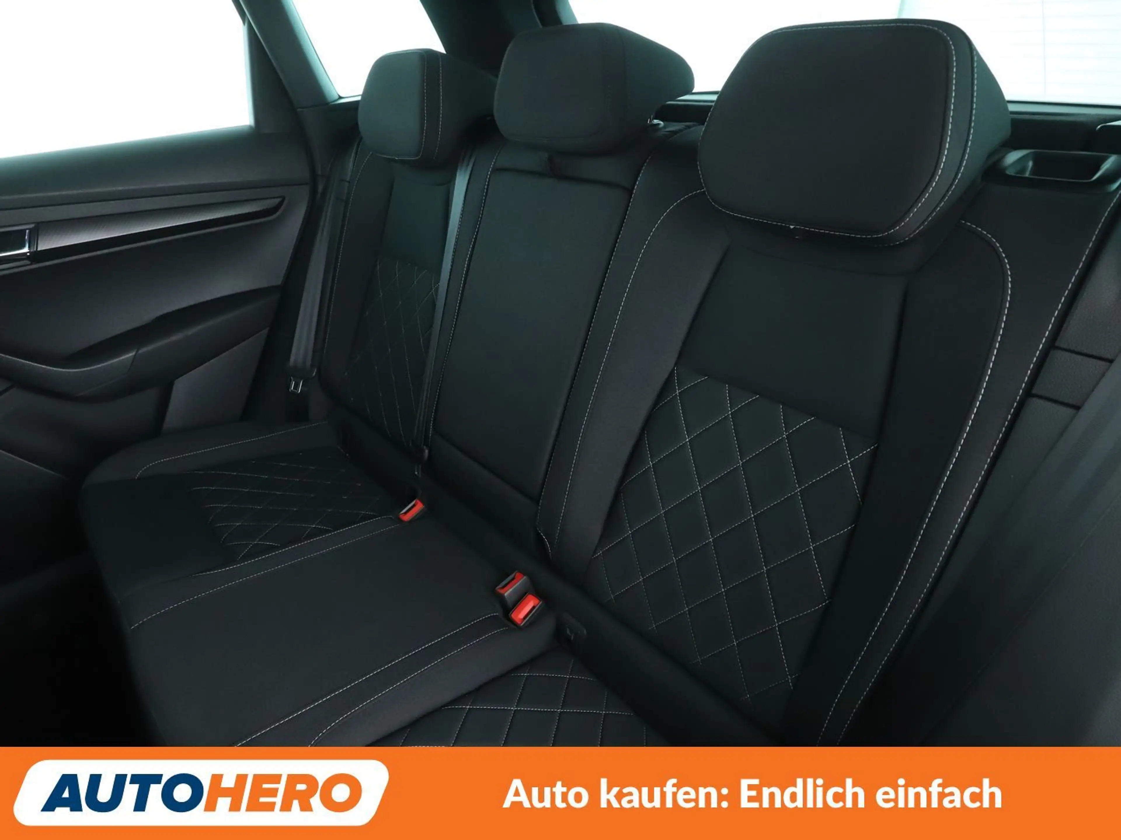 Skoda Karoq 1.5 TSI ACT SportLine*NAV*LED*TEMPO*CAM*PDC*SHZ* — photo 14