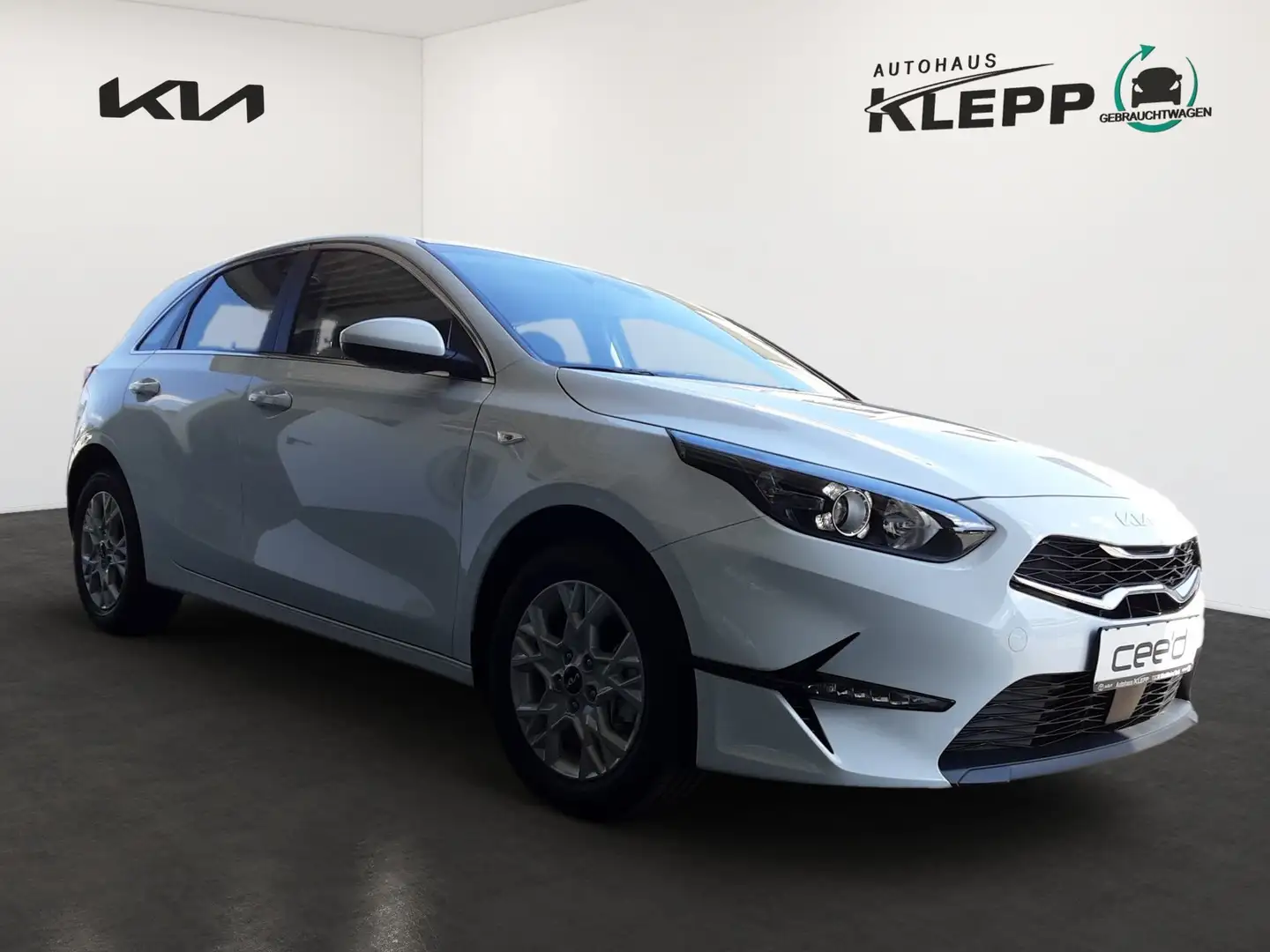 Kia Ceed / cee'd 1.5 T 140PS Vision Automatik  KOMF + NAV Blanco - 2