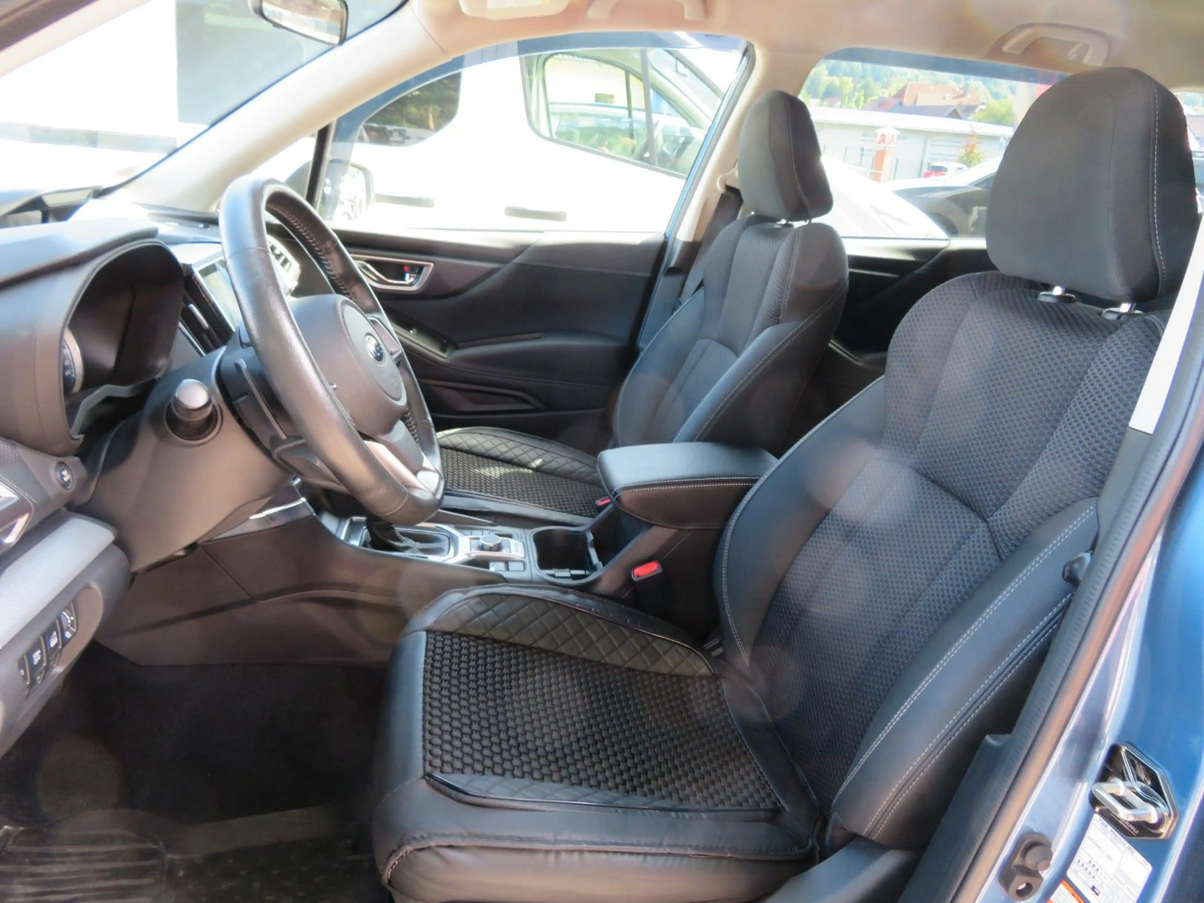 Subaru Forester 2.0ie Comfort Lineartronic+AHK — photo 9