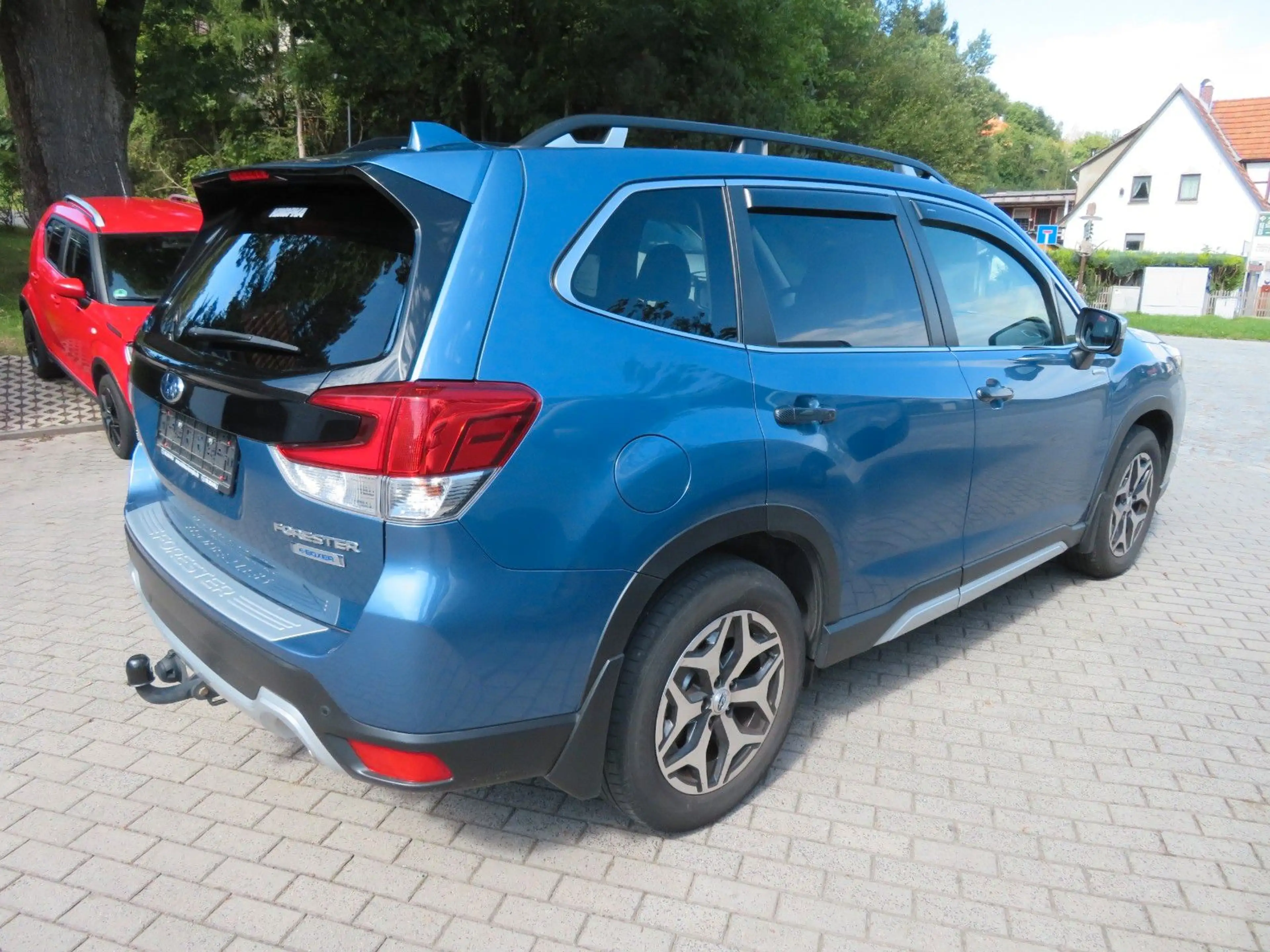 Subaru Forester 2.0ie Comfort Lineartronic+AHK — photo 4