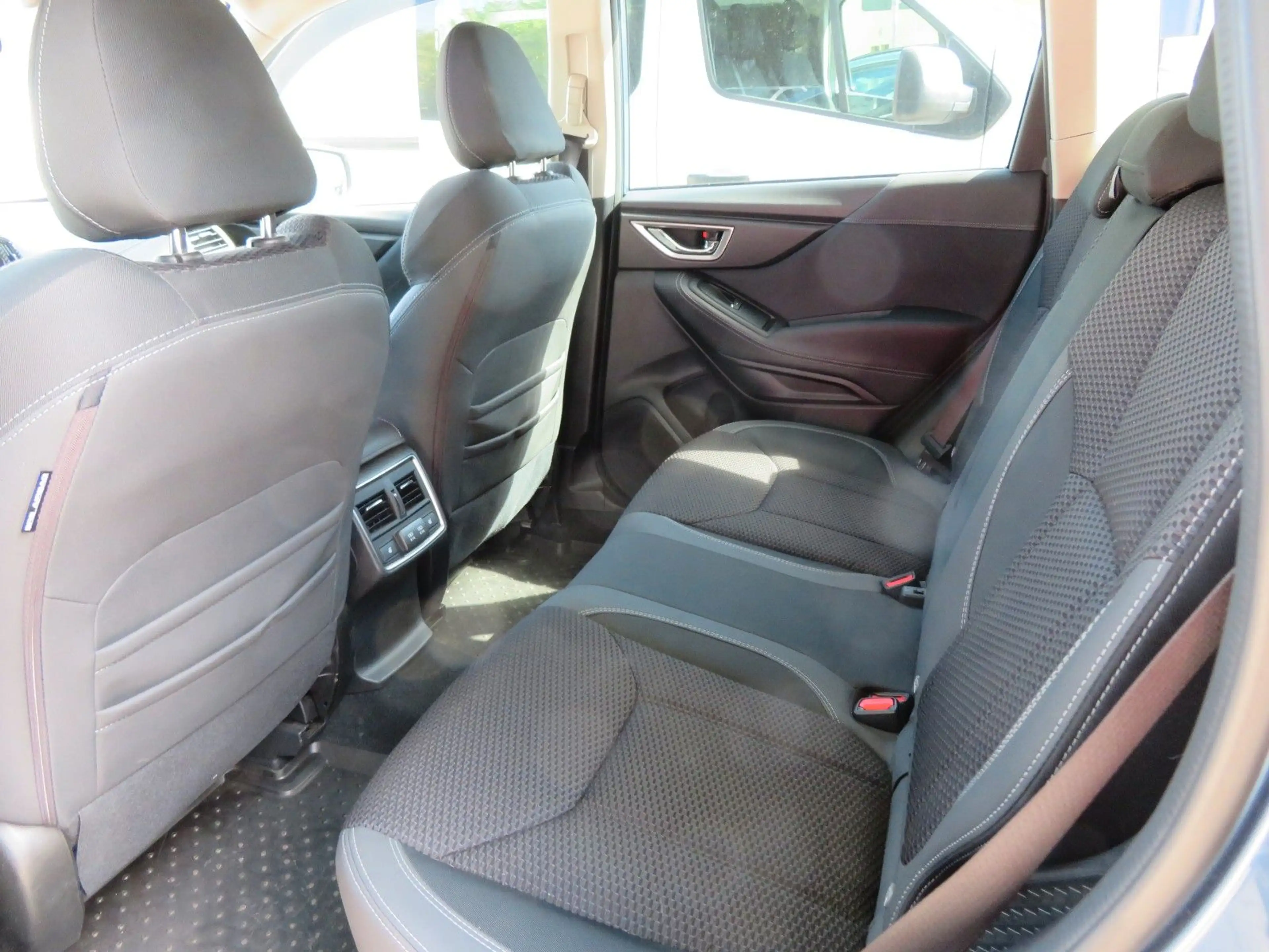 Subaru Forester 2.0ie Comfort Lineartronic+AHK — photo 10