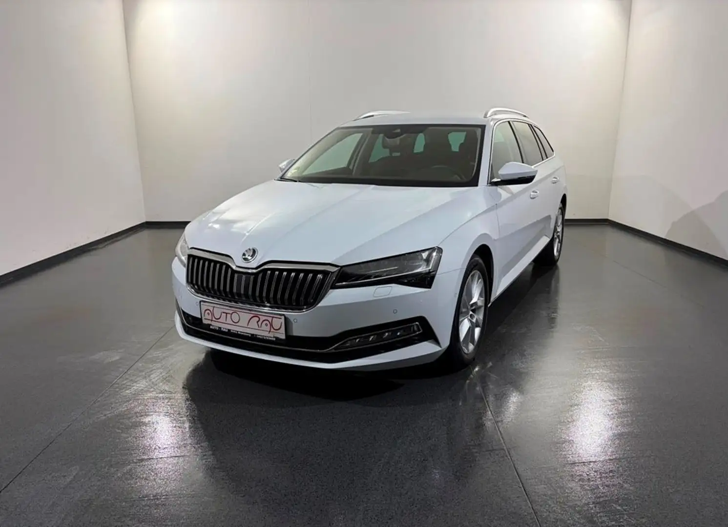 Skoda Superb Com. 2.0 TDI Style 4x4 DSG *MATRIX-LED*ACC*RFK* Weiß - 2