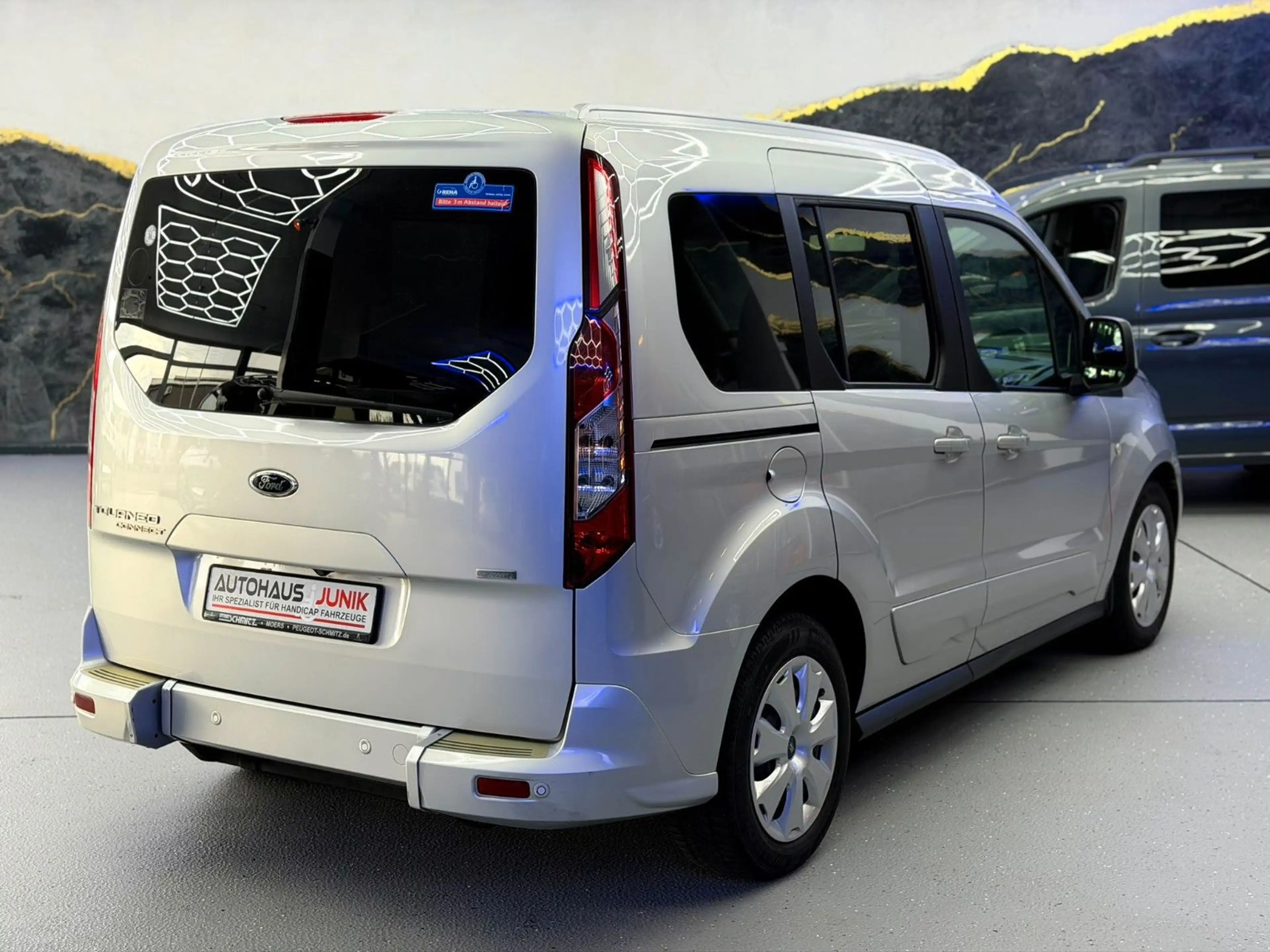 Ford Tourneo Connect -Behindertengerecht-Rampe- — photo 8